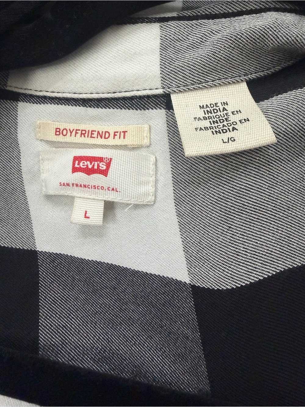 Levi's Women’s Boyfriend Black and White Buffalo Plaid Button-Down Shirt, Large - Picture 4 of 8